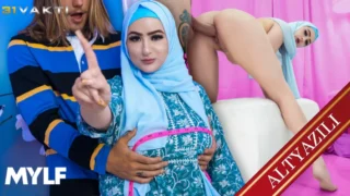 Üvey Anne ve Babasının Arasında Kalan Tazecik Altyazılı Porno